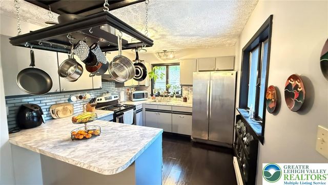 4271 Winchester Way, Lehman Twp, PA 18324