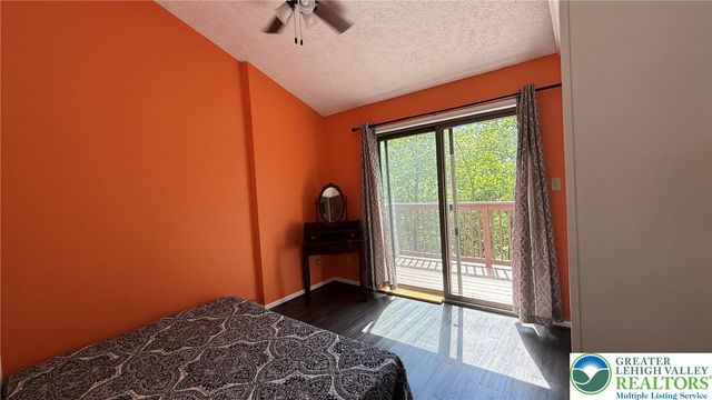 4271 Winchester Way, Lehman Twp, PA 18324