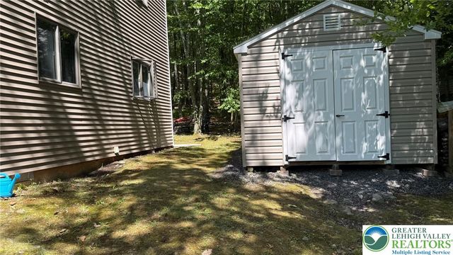 4271 Winchester Way, Lehman Twp, PA 18324