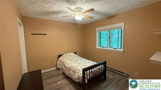 4271 Winchester Way, Lehman Twp, PA 18324