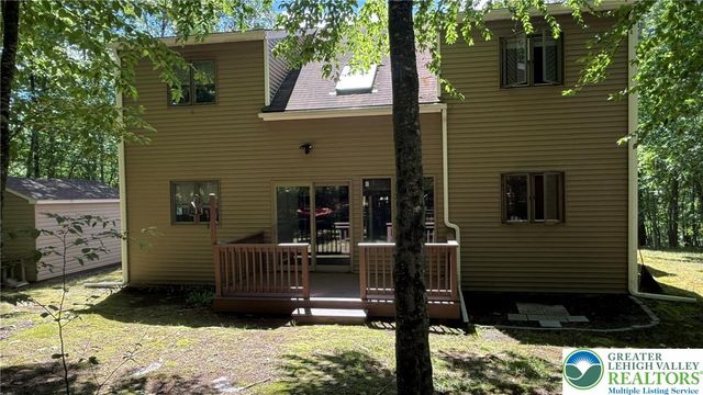 4271 Winchester Way, Lehman Twp, PA 18324