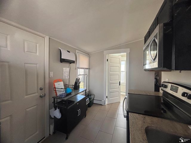 824 Beaufield Street, Ferndale, MI 48220