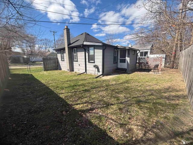 824 Beaufield Street, Ferndale, MI 48220