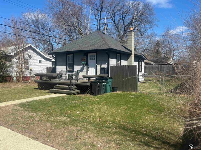 824 Beaufield Street, Ferndale, MI 48220