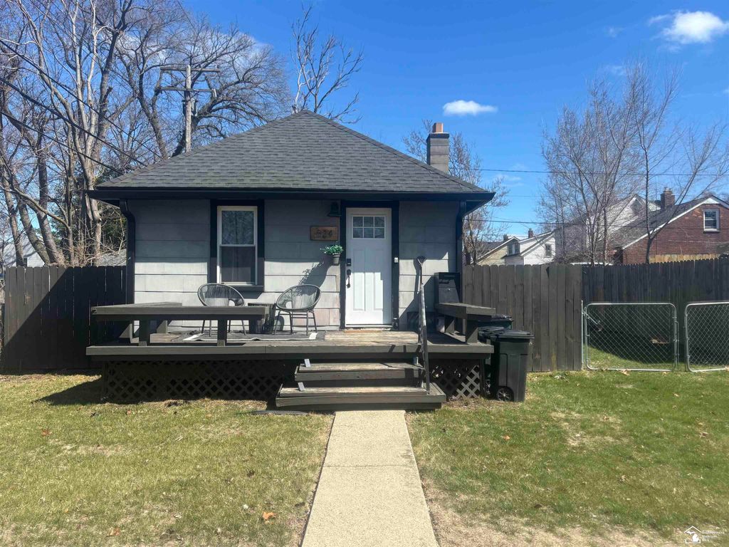 824 Beaufield Street, Ferndale, MI 48220