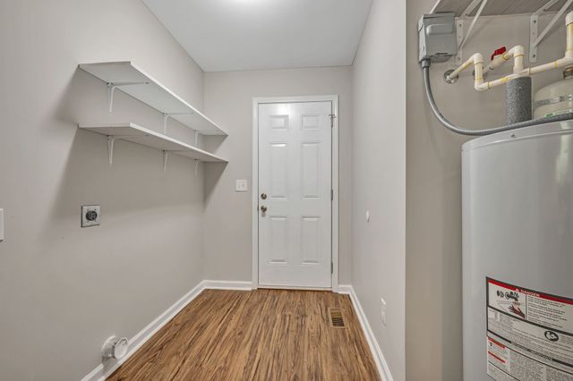 306 Twilight Ct, White Bluff, TN 37187