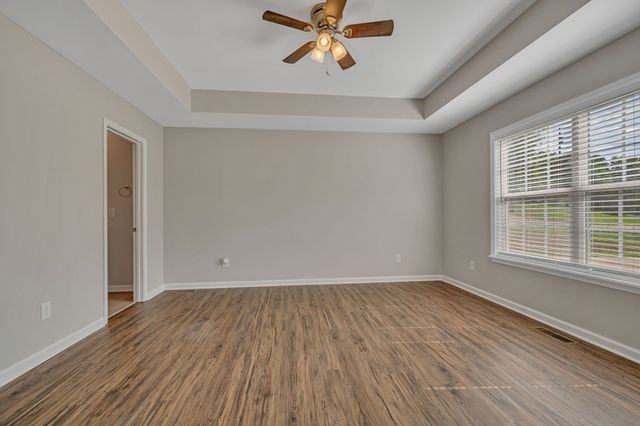 306 Twilight Ct, White Bluff, TN 37187