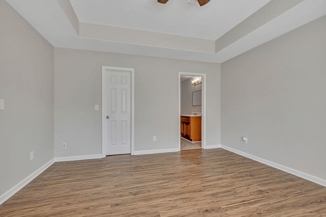 306 Twilight Ct, White Bluff, TN 37187
