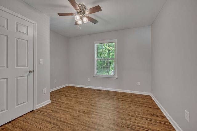 306 Twilight Ct, White Bluff, TN 37187