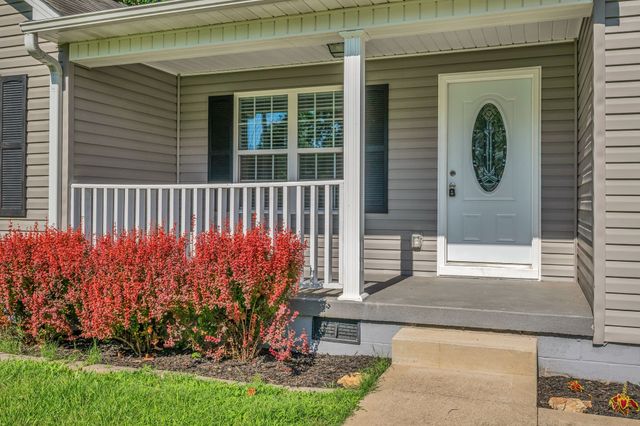 306 Twilight Ct, White Bluff, TN 37187