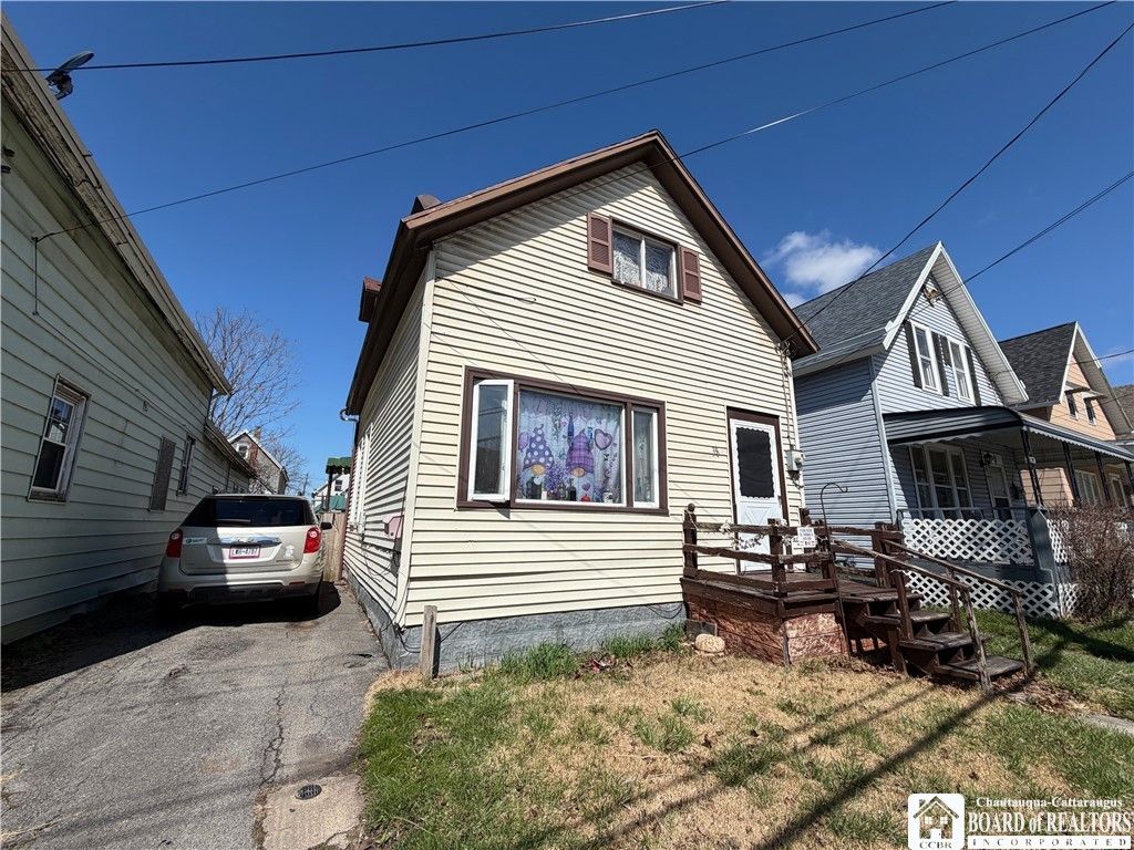 38 Lewis Street, Buffalo, NY 14206
