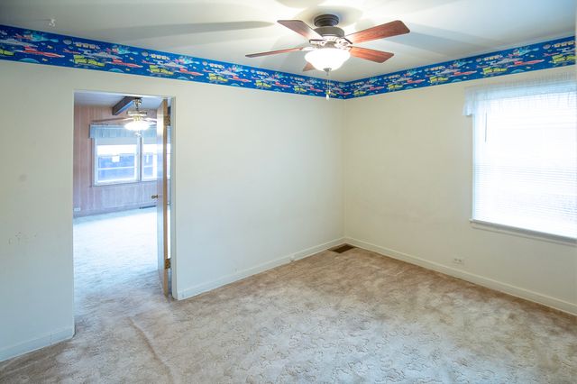 136 S Wisconsin Avenue, Villa Park, IL 60181