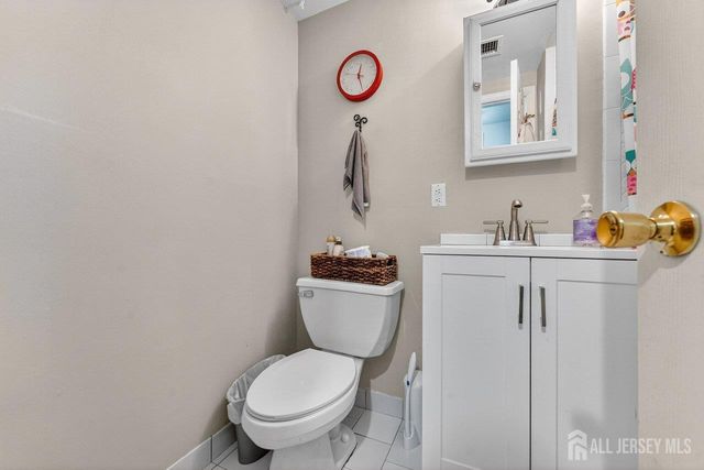 106 Worth Street, Iselin, NJ 08830