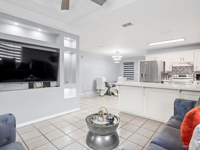 214 Pat Cannon Avenue, Weslaco, TX 78596