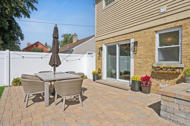 1514 Newberry Avenue, La Grange Park, IL 60526