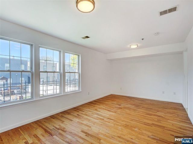 54-56 Bragaw Avenue, Newark, NJ 07112