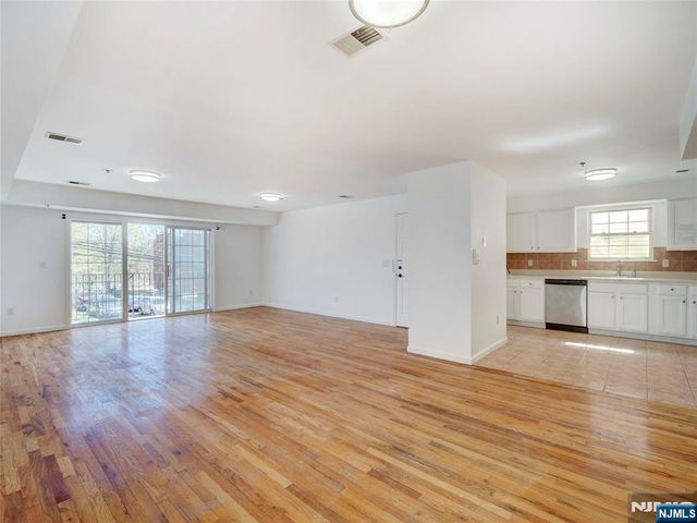 54-56 Bragaw Avenue, Newark, NJ 07112