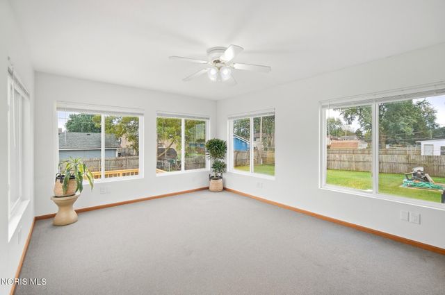 2443 Bedford Lane, Northwood, OH 43619