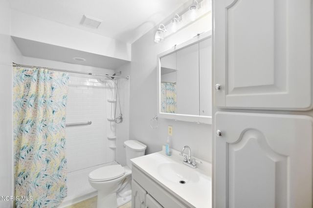 2443 Bedford Lane, Northwood, OH 43619
