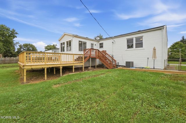 2443 Bedford Lane, Northwood, OH 43619