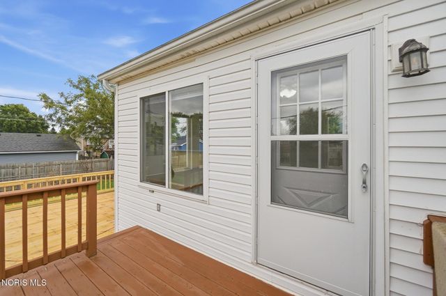 2443 Bedford Lane, Northwood, OH 43619