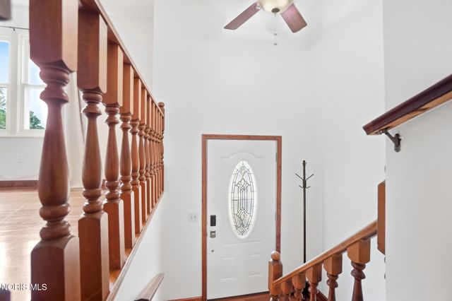 2443 Bedford Lane, Northwood, OH 43619