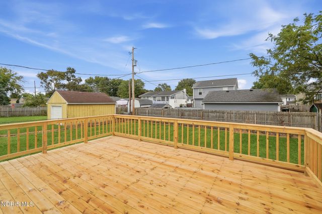 2443 Bedford Lane, Northwood, OH 43619