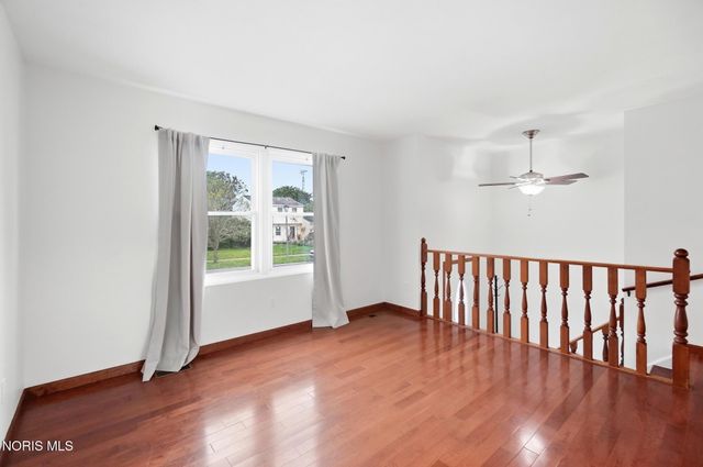 2443 Bedford Lane, Northwood, OH 43619