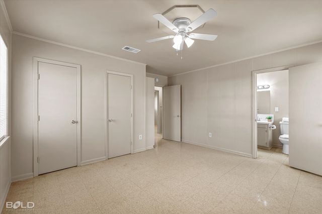 1121 Heatherwood Drive, Shreveport, LA 71107