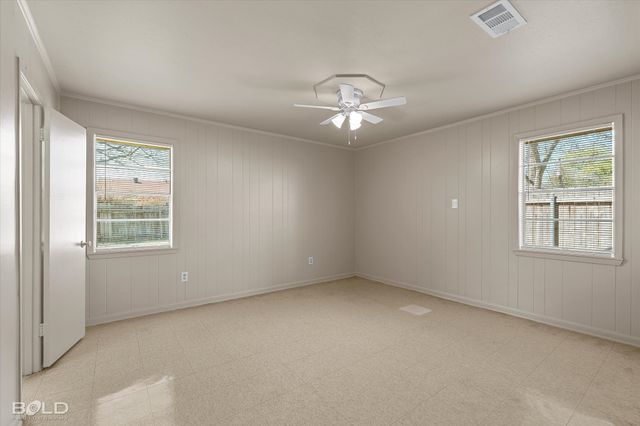 1121 Heatherwood Drive, Shreveport, LA 71107