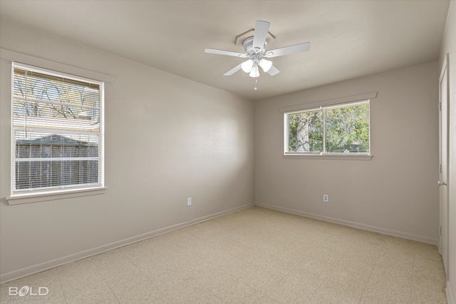 1121 Heatherwood Drive, Shreveport, LA 71107