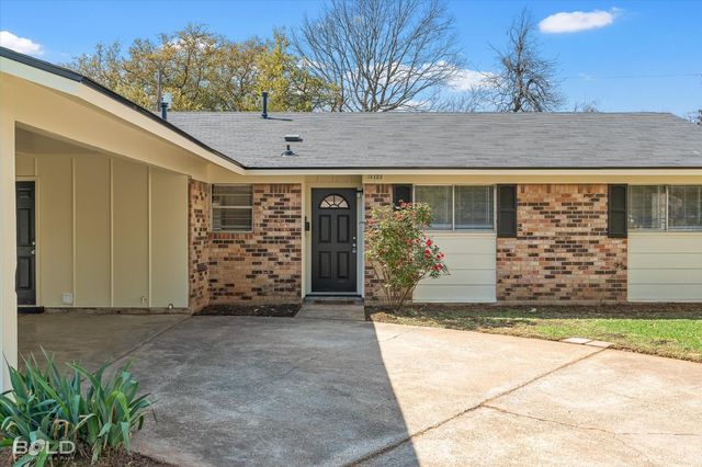 1121 Heatherwood Drive, Shreveport, LA 71107