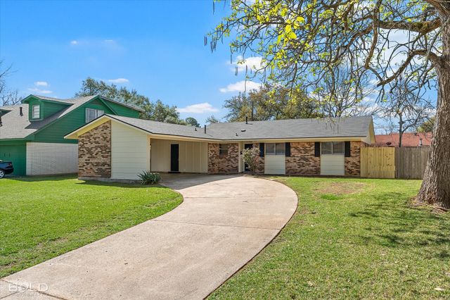 1121 Heatherwood Drive, Shreveport, LA 71107