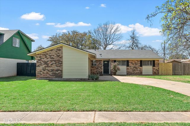 1121 Heatherwood Drive, Shreveport, LA 71107