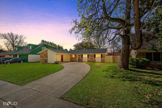 1121 Heatherwood Drive, Shreveport, LA 71107