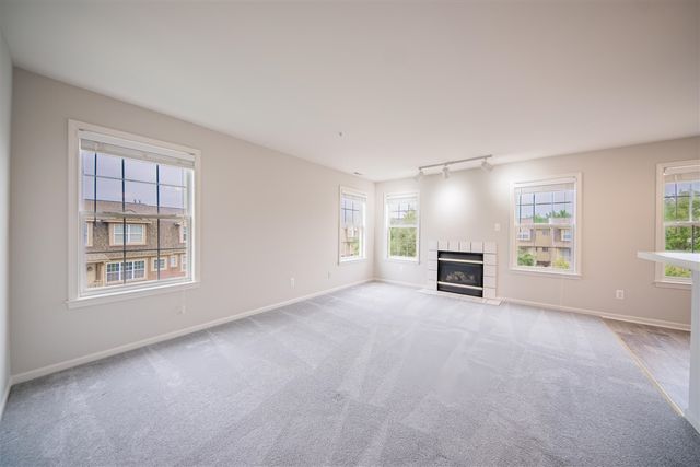 2753 Barclay Way, Ann Arbor, MI 48105