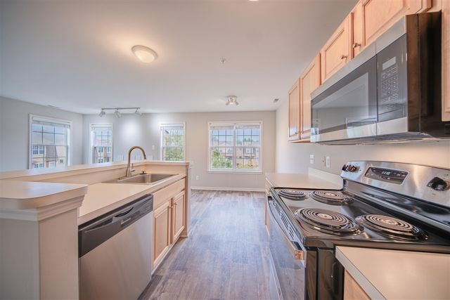 2753 Barclay Way, Ann Arbor, MI 48105