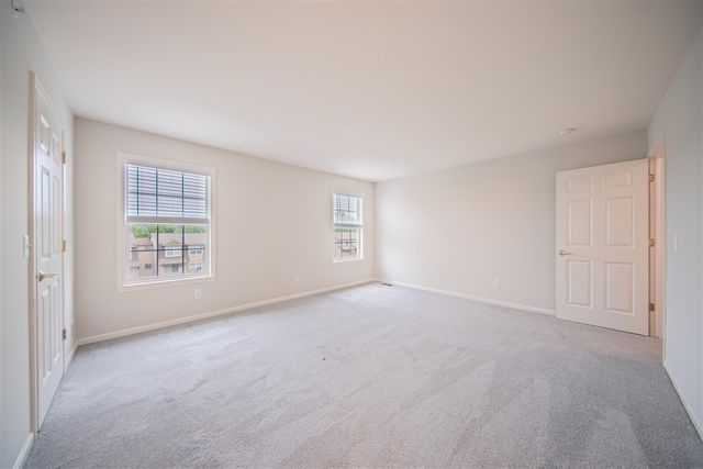 2753 Barclay Way, Ann Arbor, MI 48105