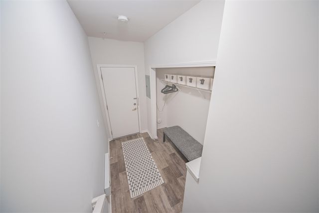 2753 Barclay Way, Ann Arbor, MI 48105