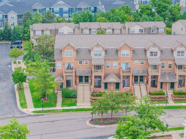 2753 Barclay Way, Ann Arbor, MI 48105