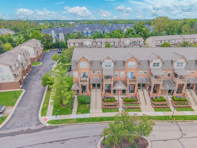 2753 Barclay Way, Ann Arbor, MI 48105
