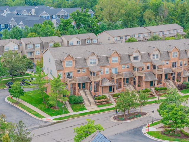 2753 Barclay Way, Ann Arbor, MI 48105