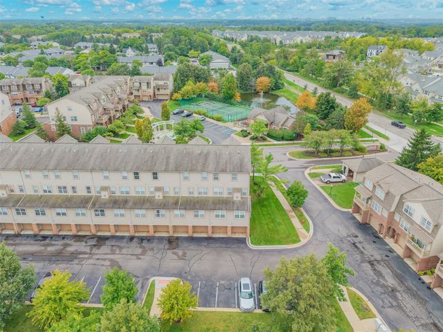 2753 Barclay Way, Ann Arbor, MI 48105
