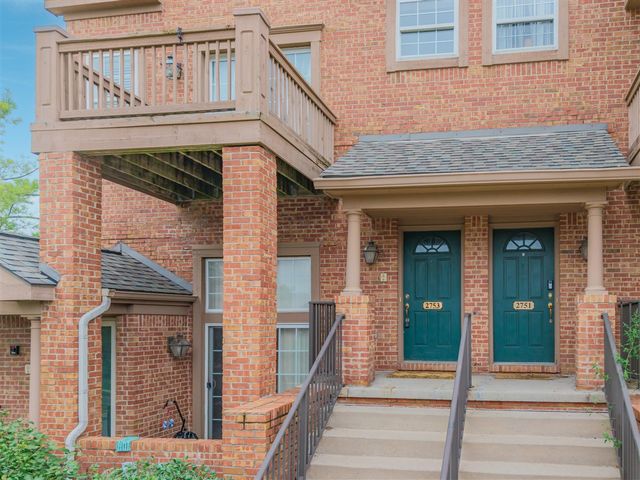 2753 Barclay Way, Ann Arbor, MI 48105