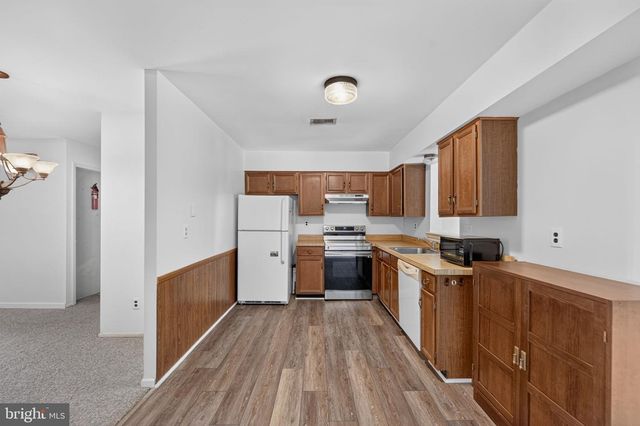42 MARKEL RD, Malvern, PA 19355