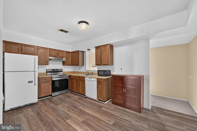42 MARKEL RD, Malvern, PA 19355