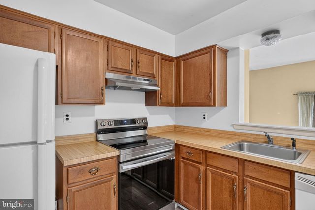 42 MARKEL RD, Malvern, PA 19355