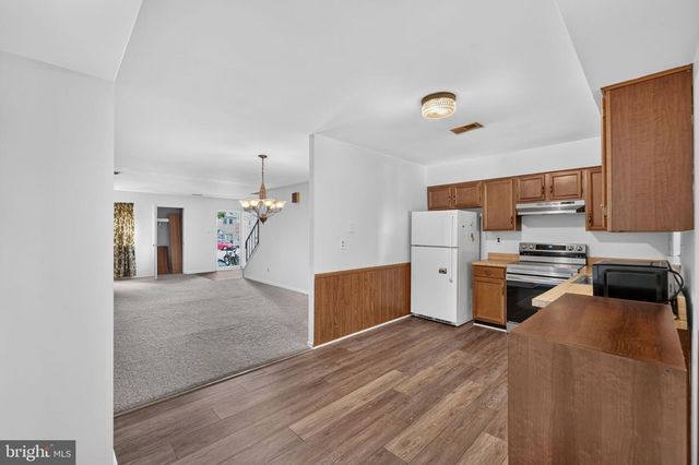 42 MARKEL RD, Malvern, PA 19355