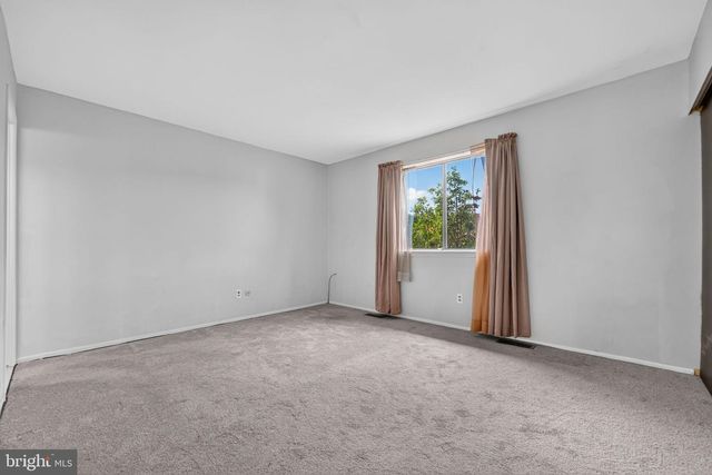 42 MARKEL RD, Malvern, PA 19355