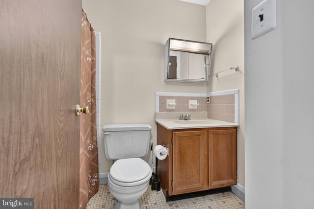 42 MARKEL RD, Malvern, PA 19355
